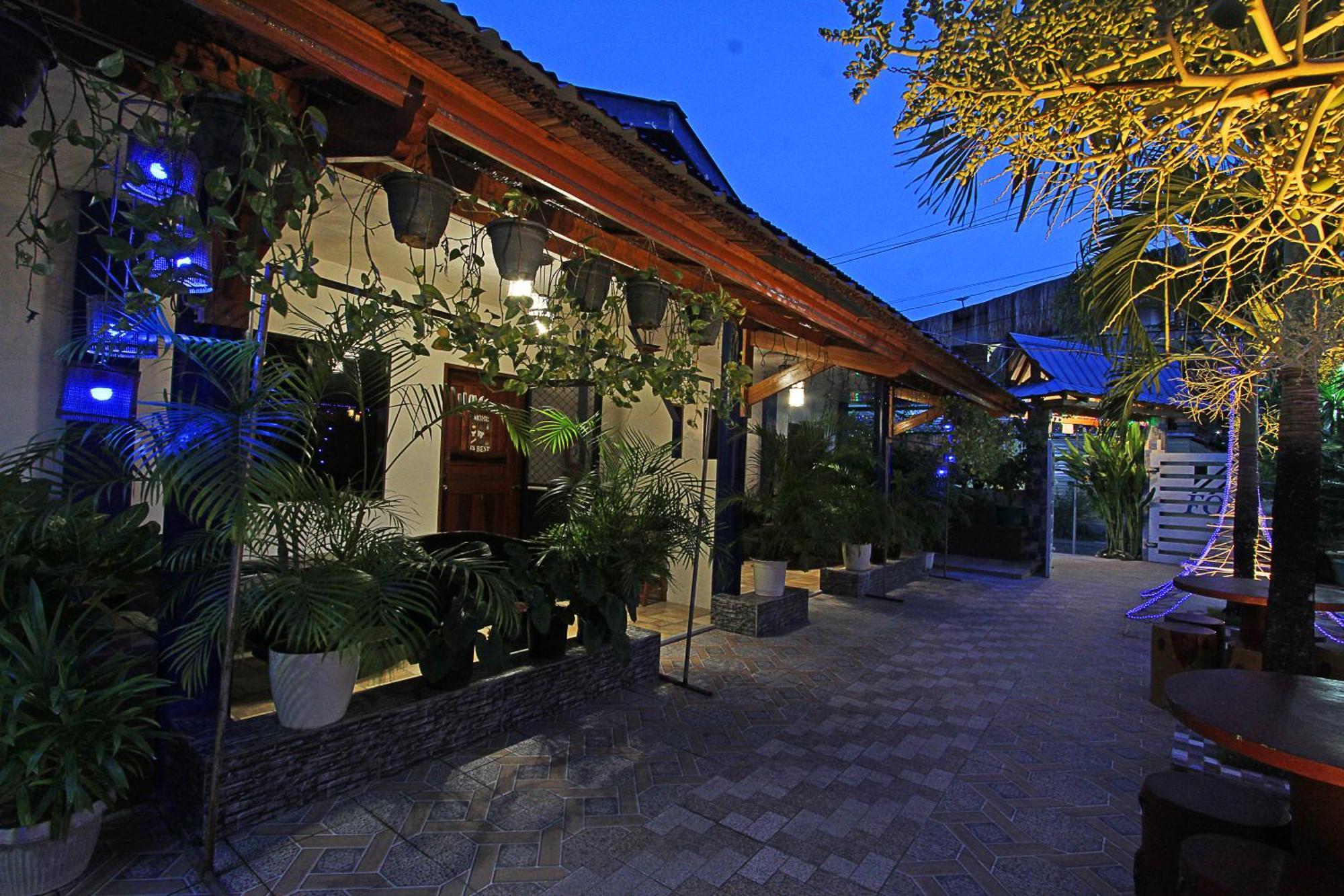 Foxtail Siargao Island Guesthouse General Luna  Dış mekan fotoğraf